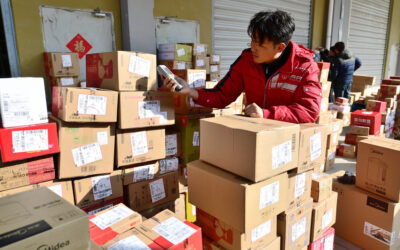 Dazi sui pacchi cinesi sotto 150 euro: cosa cambia dal 2026